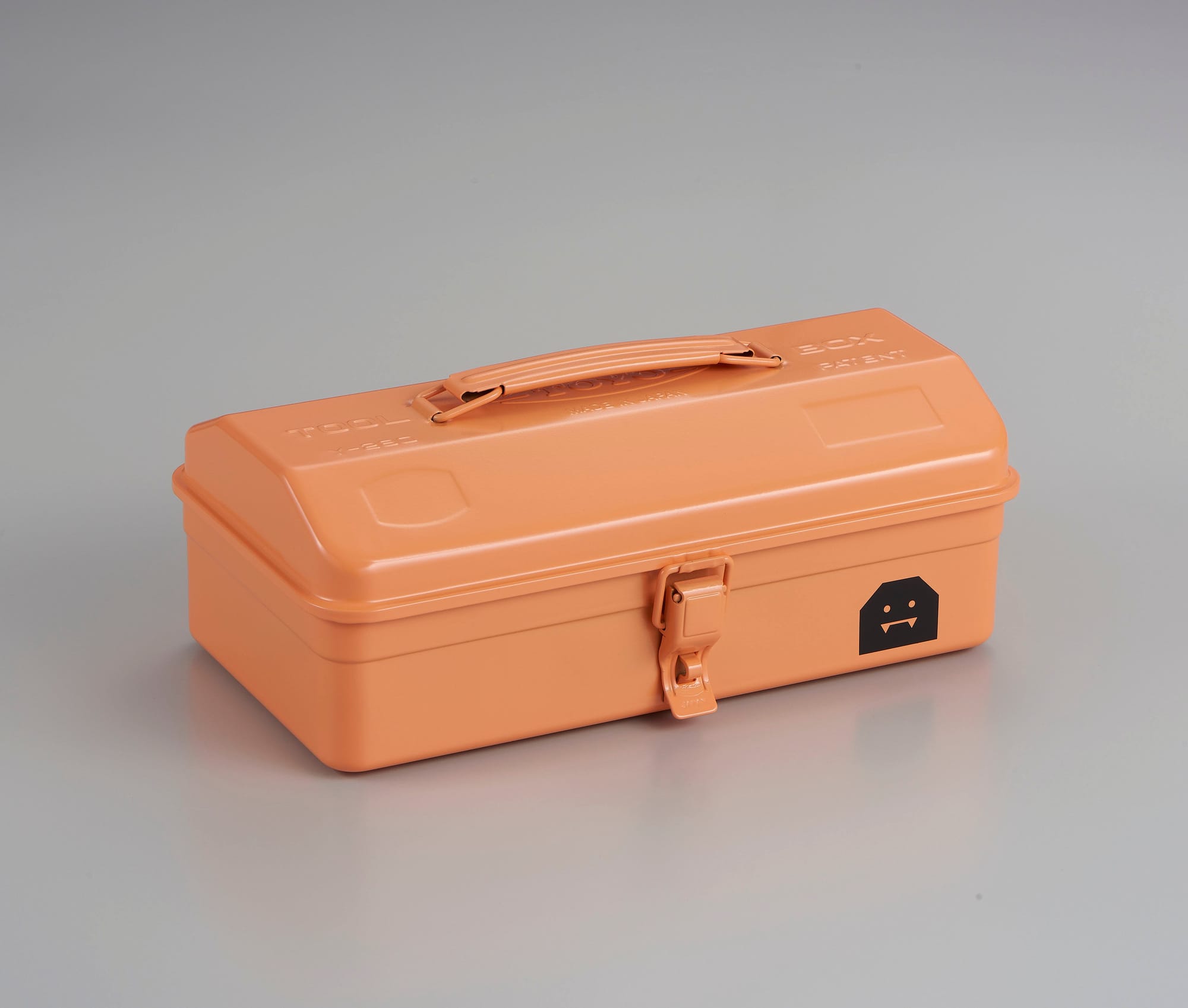 Y-280 MONSTER PU. Official Halloween 2026 product photograph.