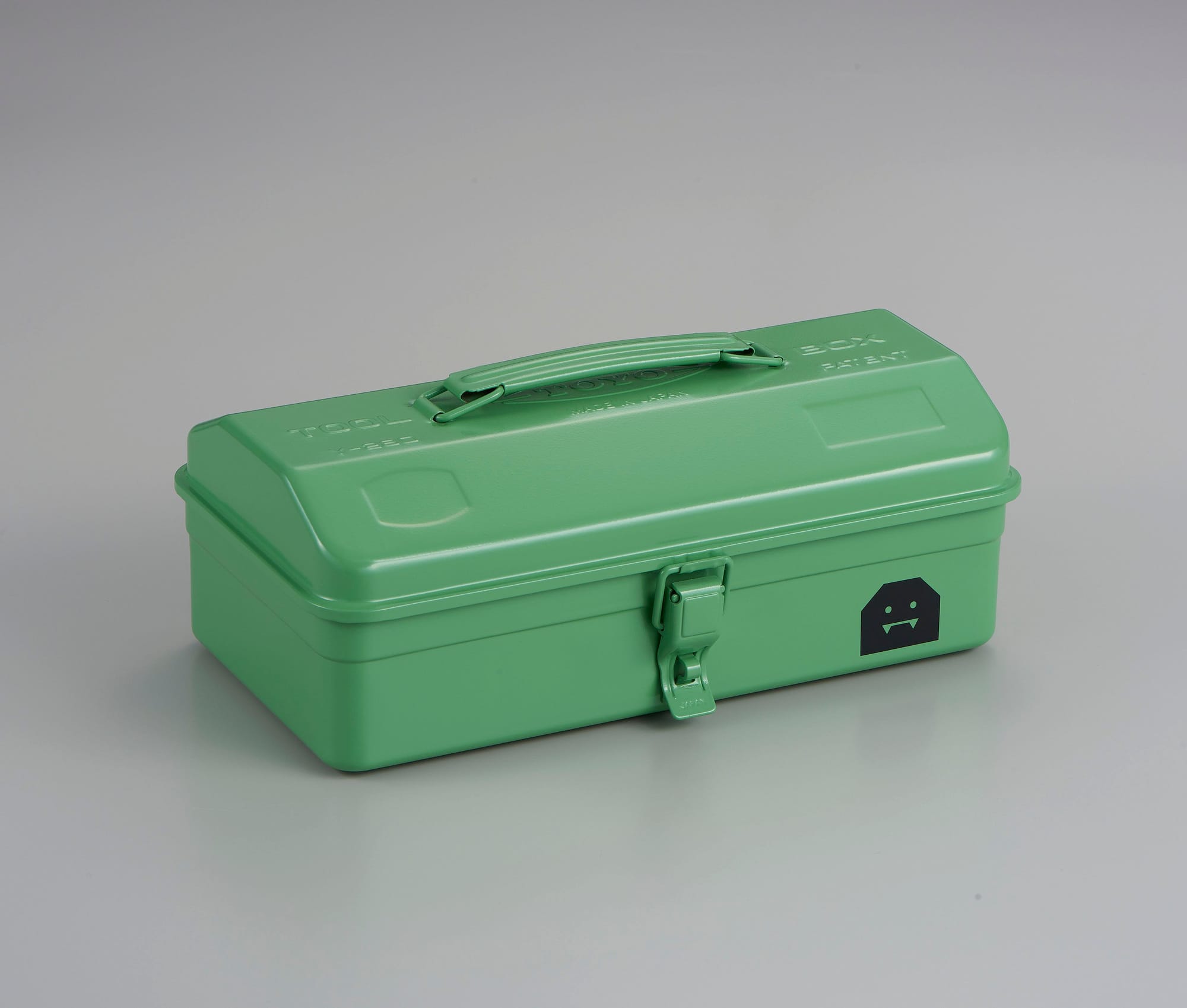 Y-280 MONSTER FR. Official Halloween 2026 product photograph.