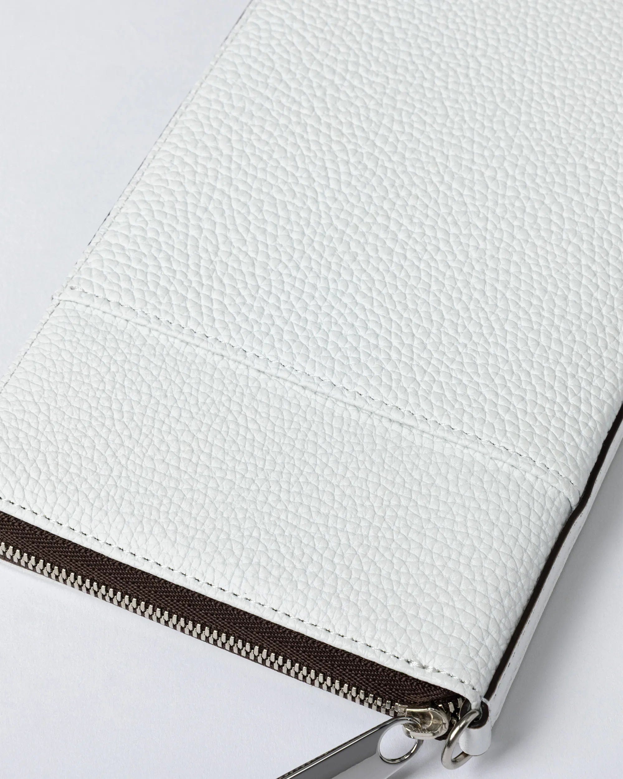 White shrunken calf grain and seam detail