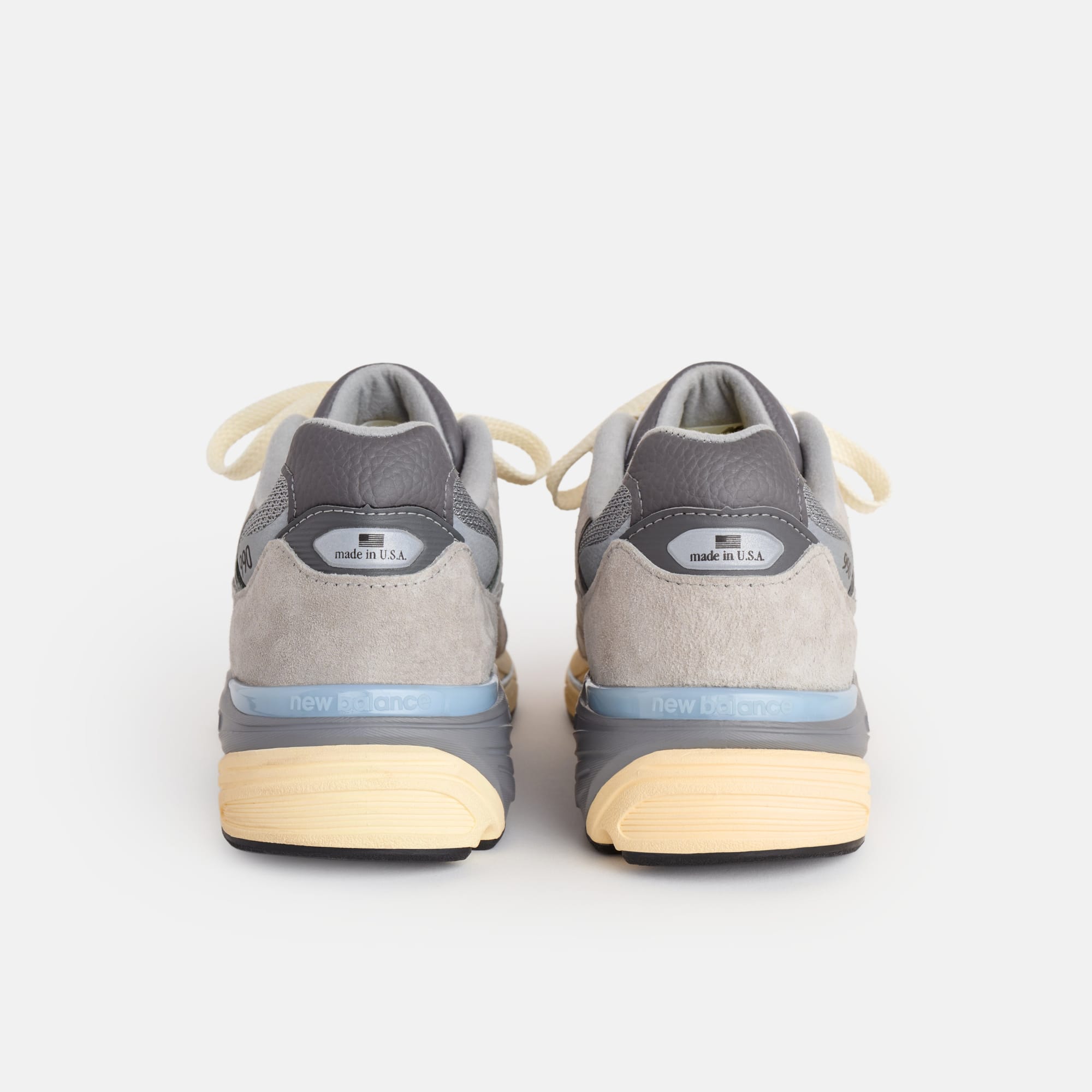 U990GR7 heels and rear midsole