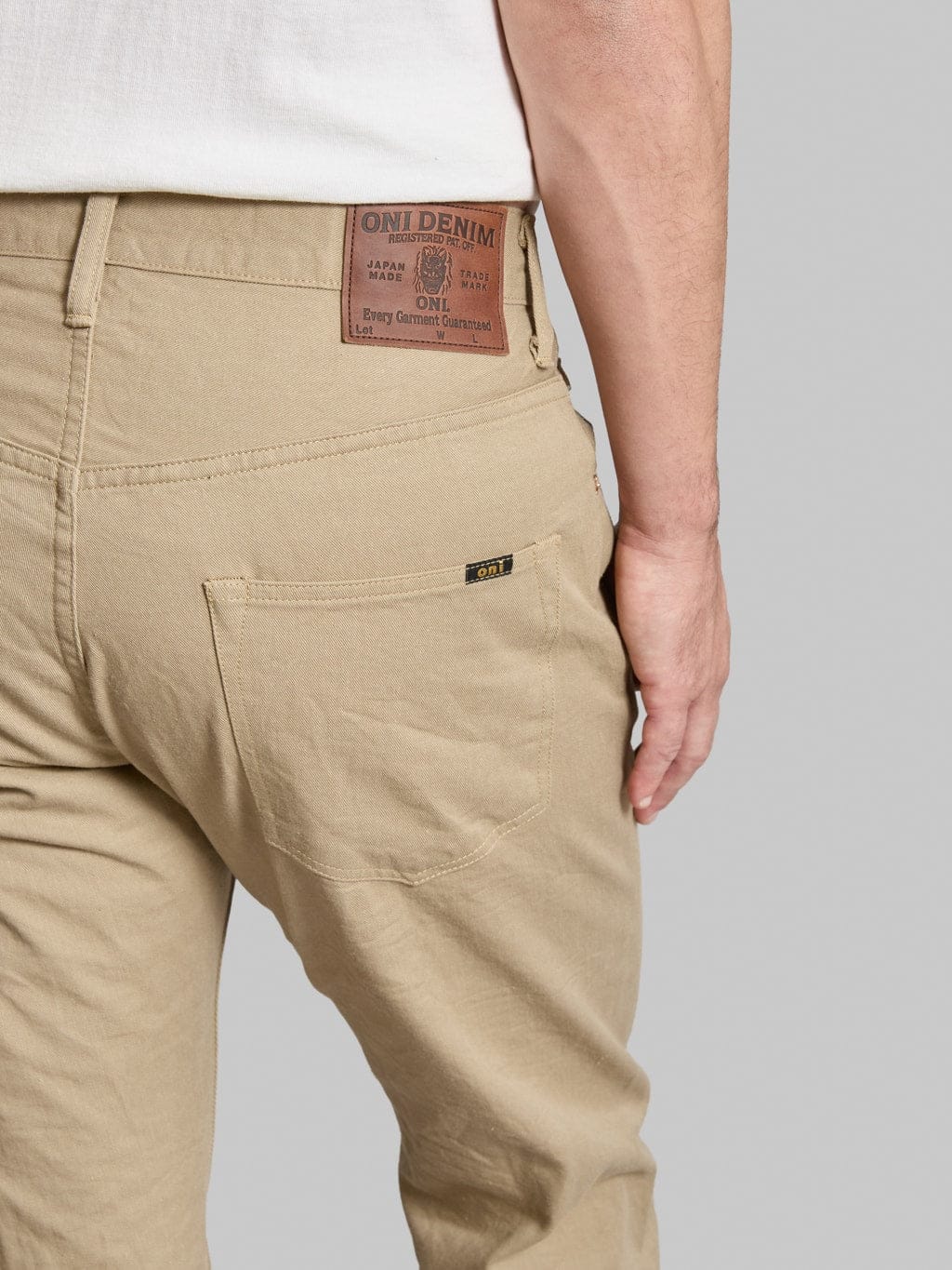 Rear pocket stitching on ONI 271-SVCKB chino jeans.