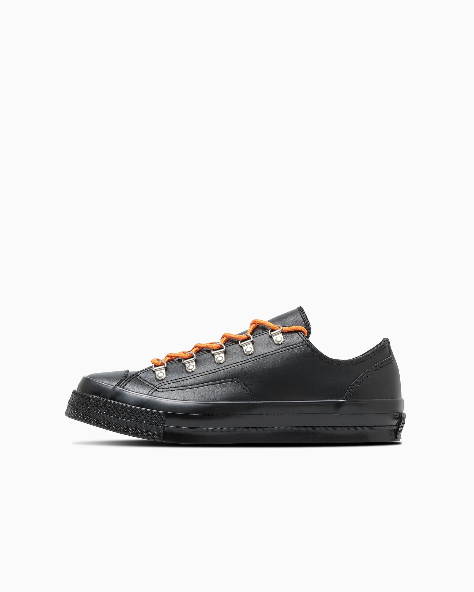 Squaretoe shoe shown with the supplied orange spare lace.