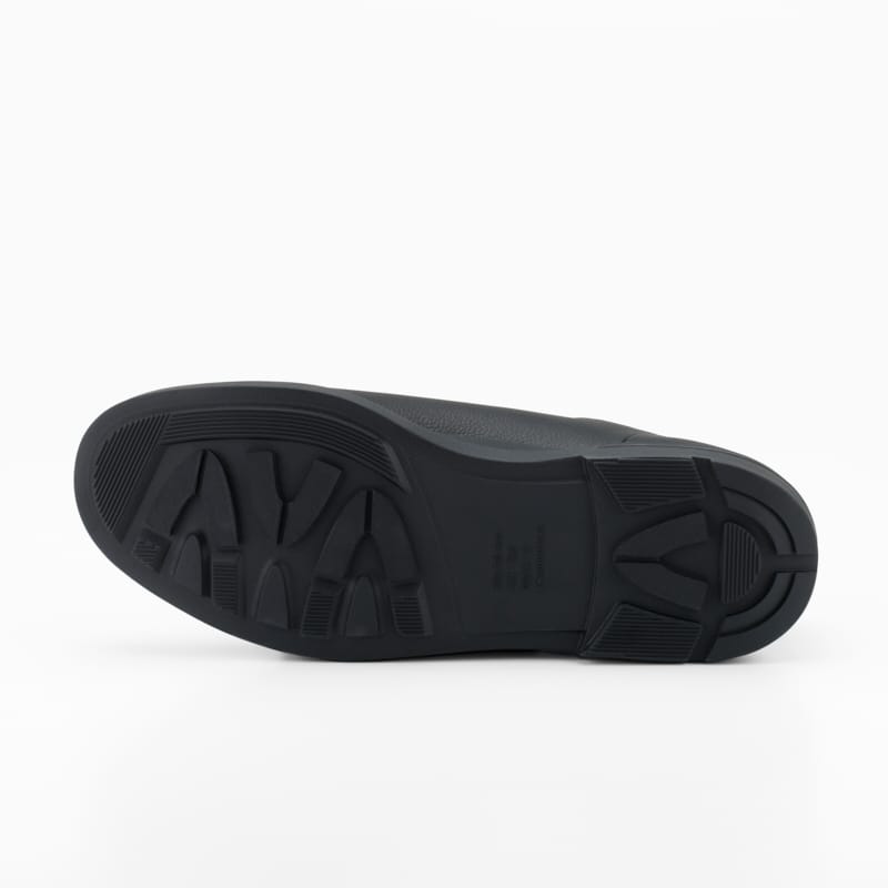 ORDLY rubber outsole tread